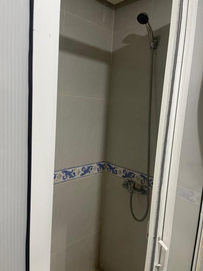 Numero 4 Au Rez-de-chaussee Pour Famille Appartement *